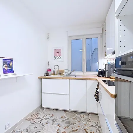 Elegant Near Bastille Апартаменты Париж